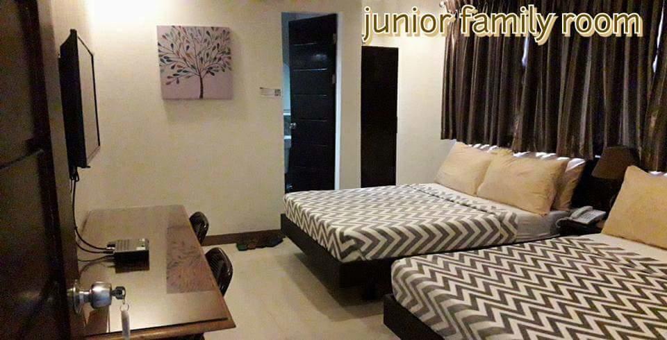 Urbantel Hotel Lucena Buitenkant foto